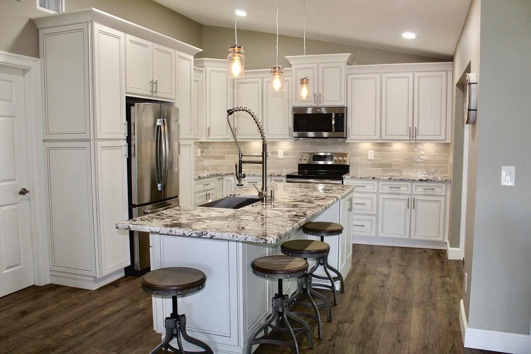 Custom Kitchen Cabinets